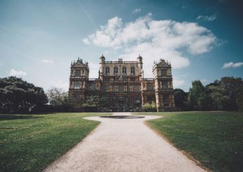 Wollaton-Hall-and-Park.jpg